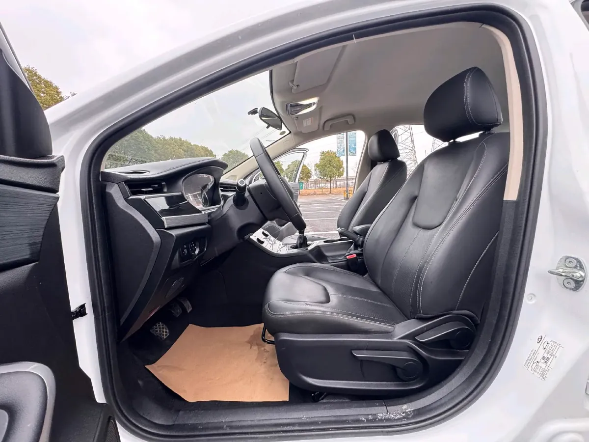 2021 Chery Arrizo 5 1.5L 116HP L4 5MT,autocango,china used car exporter,china ev exporter,chinese used car exporter,chinese used ev exporter