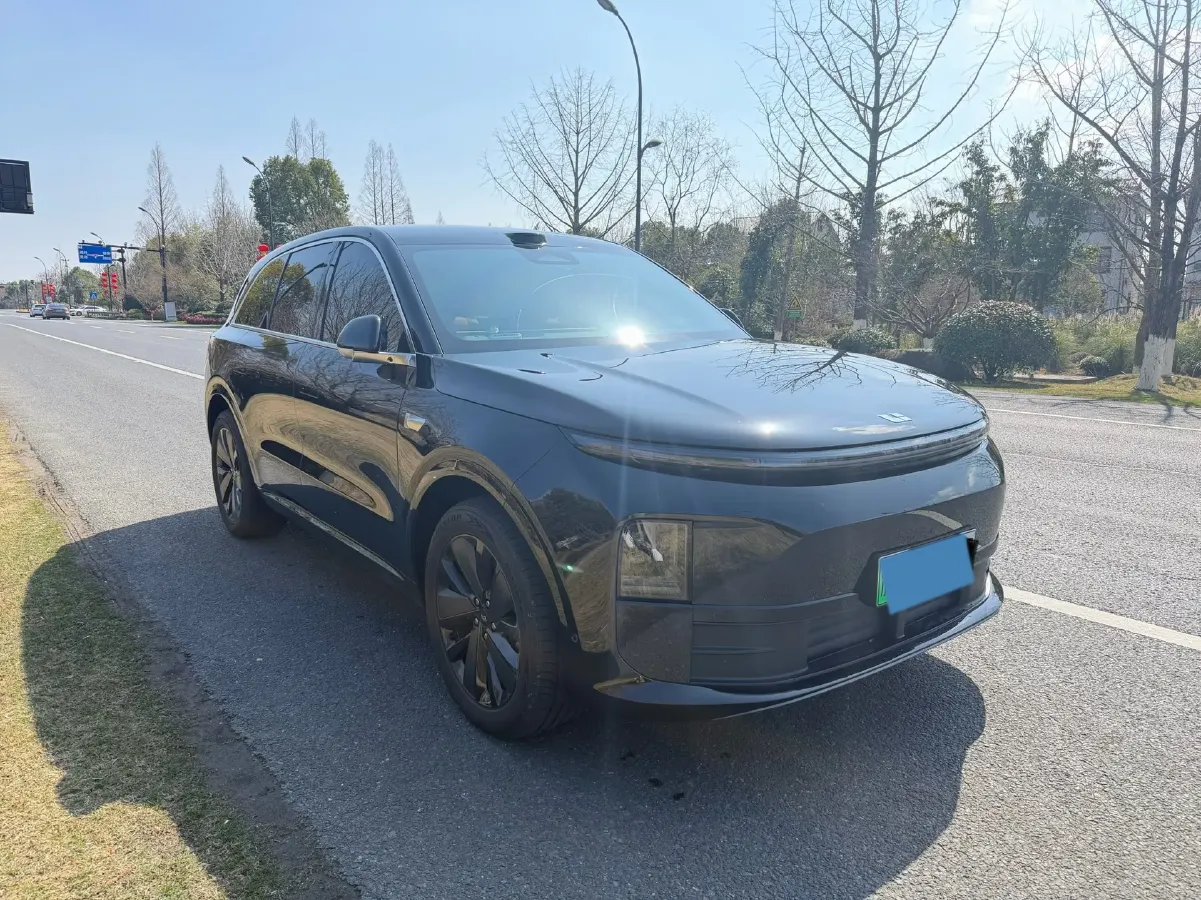2025 Li L6 Range Extended 154HP L4 REEV,autocango,china used car exporter,china ev exporter,chinese used car exporter,chinese used ev exporter