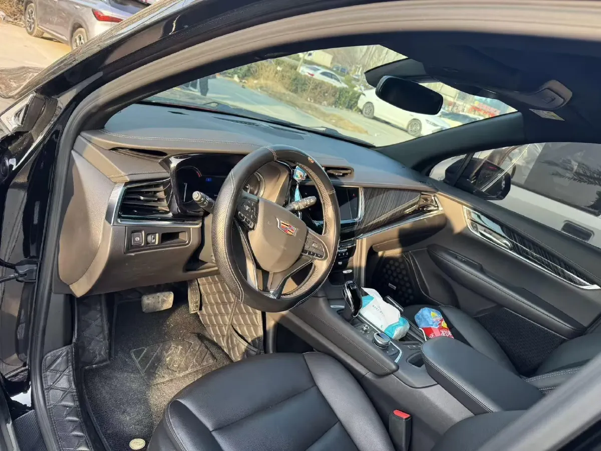 2022 Cadillac XT6 2.0T 237HP L4 9AT,autocango,china used car exporter,china ev exporter,chinese used car exporter,chinese used ev exporter