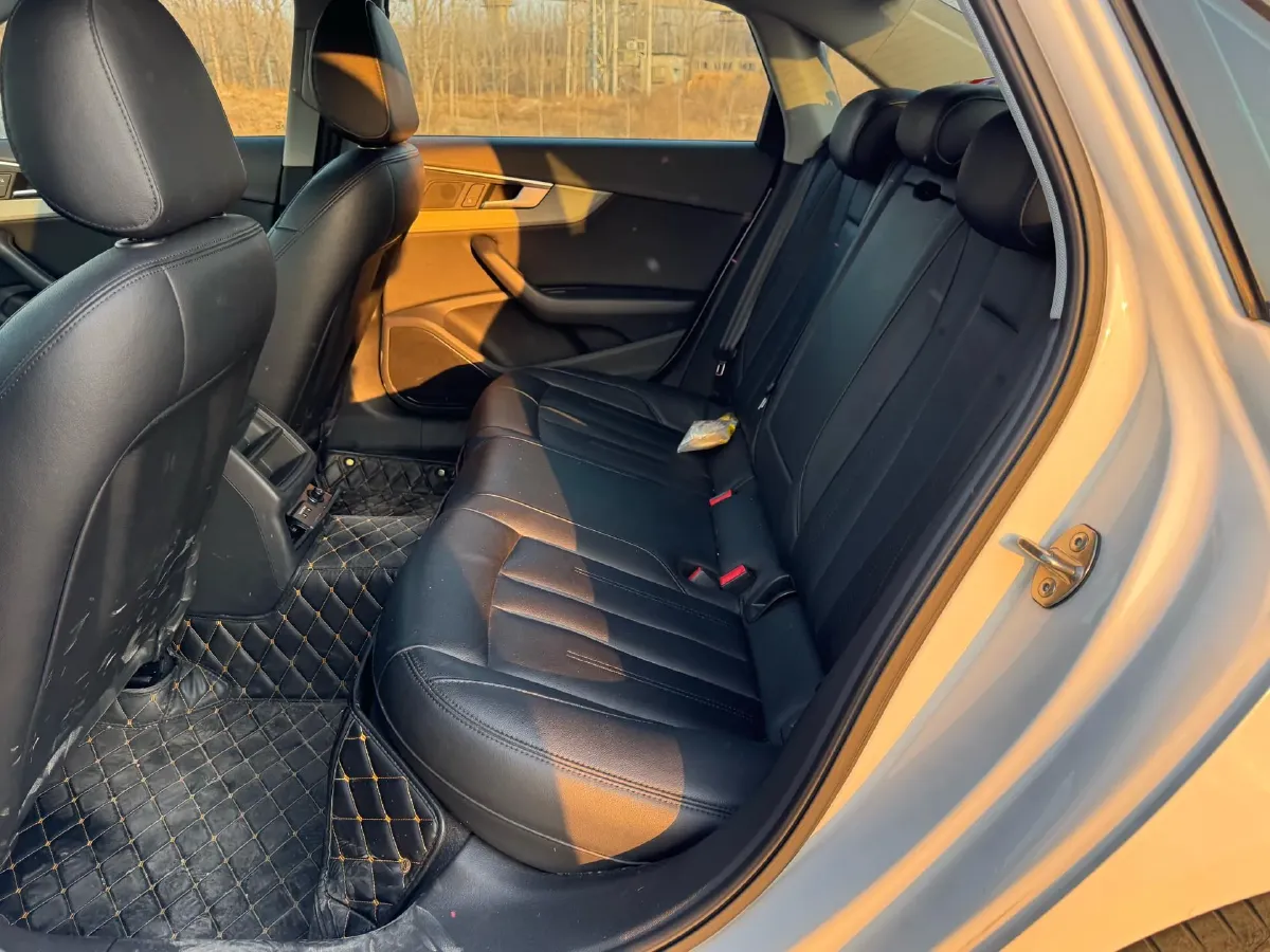 2019 Audi A4L 2.0T 190HP L4 7DCT,autocango,china used car exporter,china ev exporter,chinese used car exporter,chinese used ev exporter