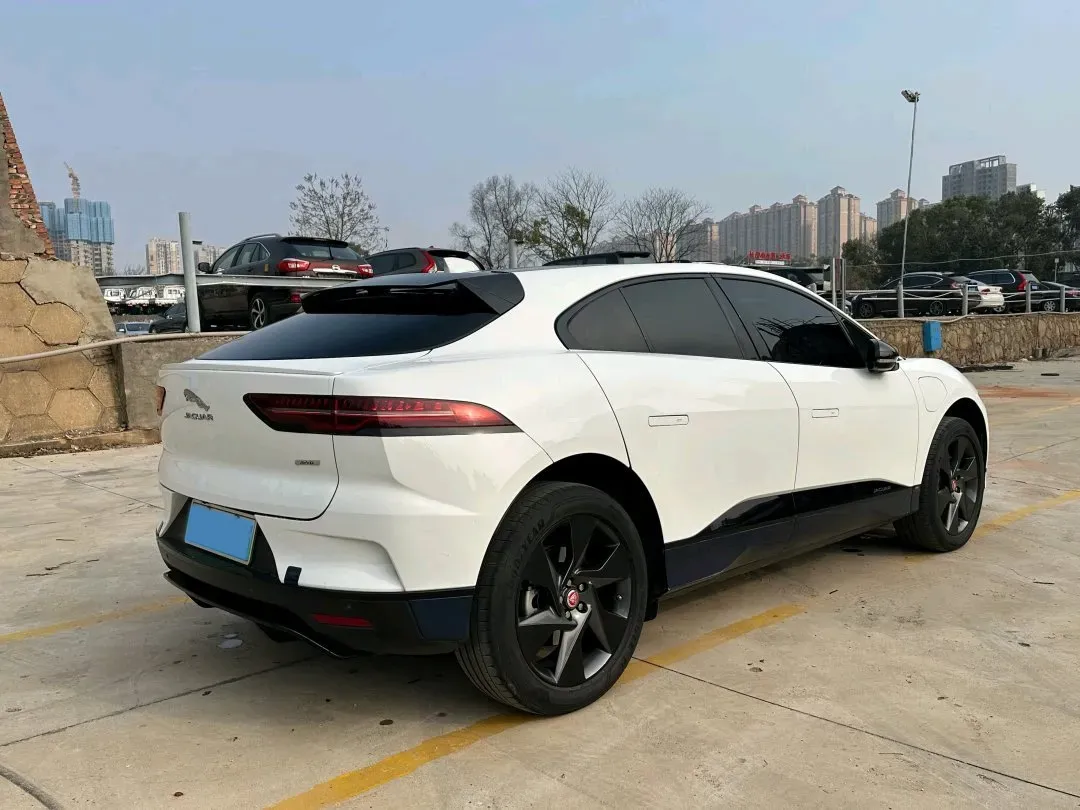 2018 Land Rover Range Rover Velar 2.0T 250HP L4 8AT,autocango,china used car exporter,china ev exporter,chinese used car exporter,chinese used ev exporter