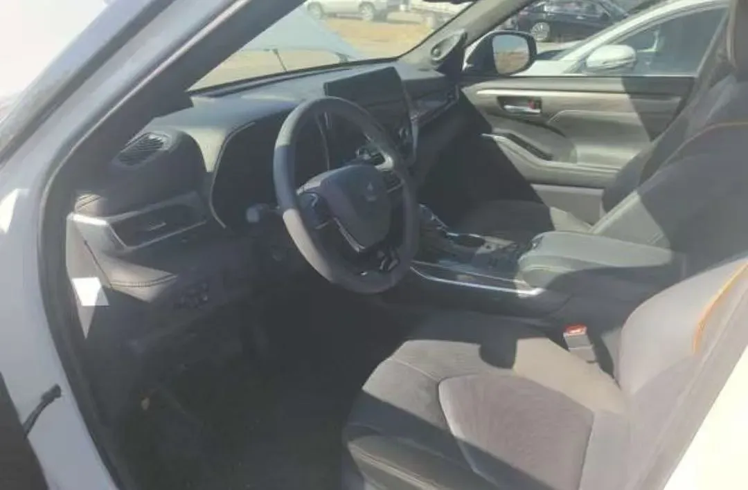 2024 Toyota Crown Kluger 2.5L 189HP L4 E-CVT Hybrid,autocango,china used car exporter,china ev exporter,chinese used car exporter,chinese used ev exporter