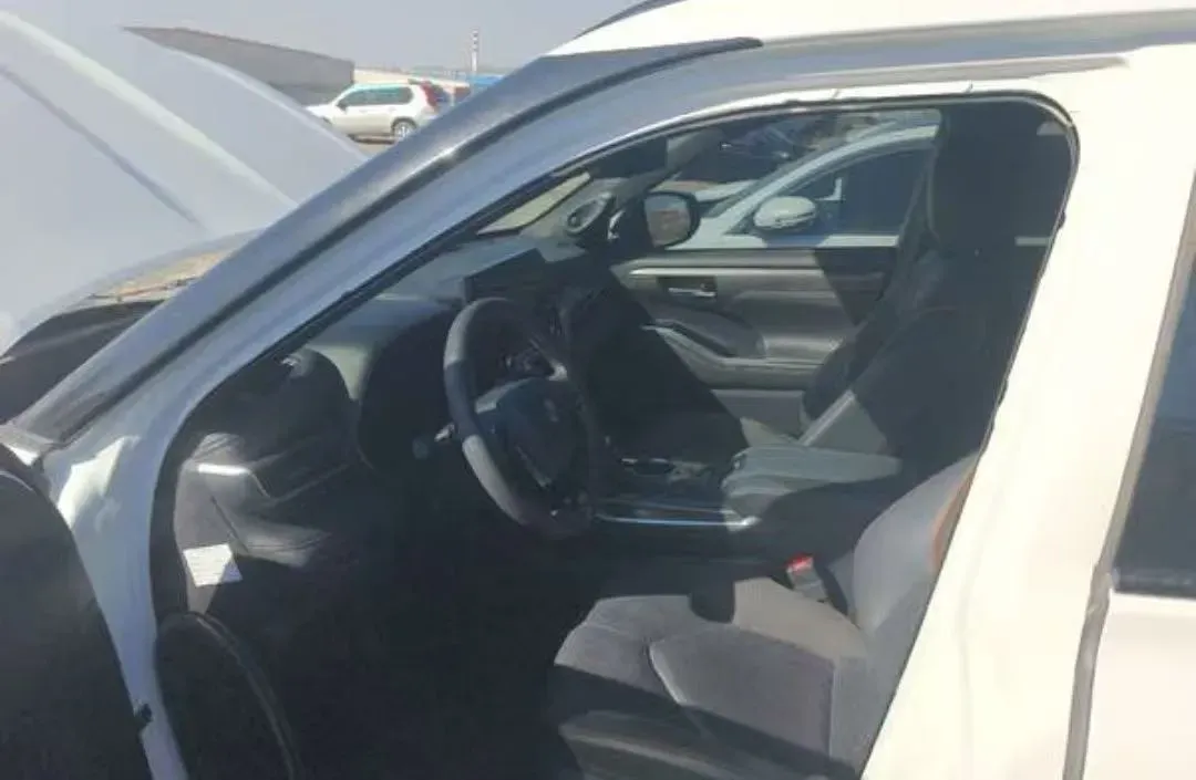 2024 Toyota Crown Kluger 2.5L 189HP L4 E-CVT Hybrid,autocango,china used car exporter,china ev exporter,chinese used car exporter,chinese used ev exporter