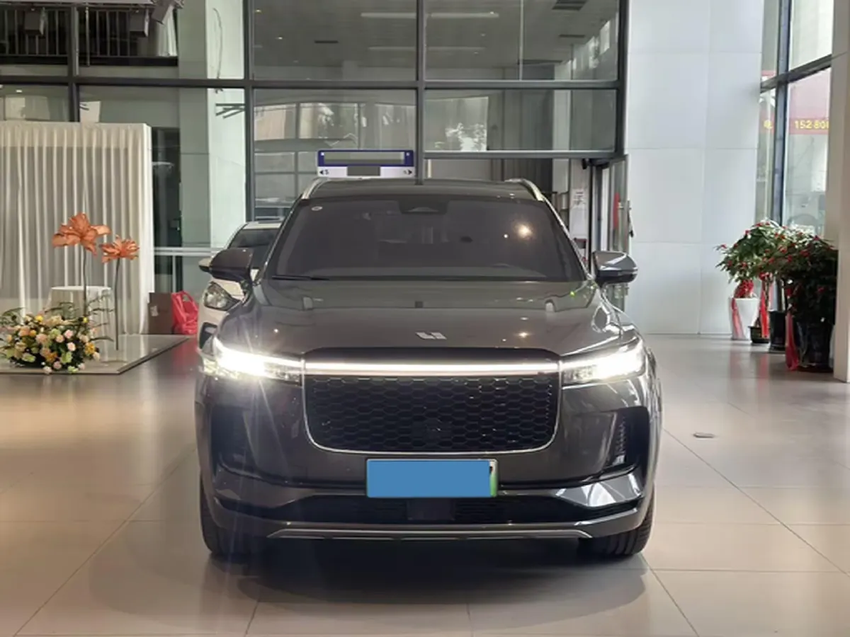 2021 Li ONE Range Extended 131HP REEV 40.5KWH,autocango,china used car exporter,china ev exporter,chinese used car exporter,chinese used ev exporter