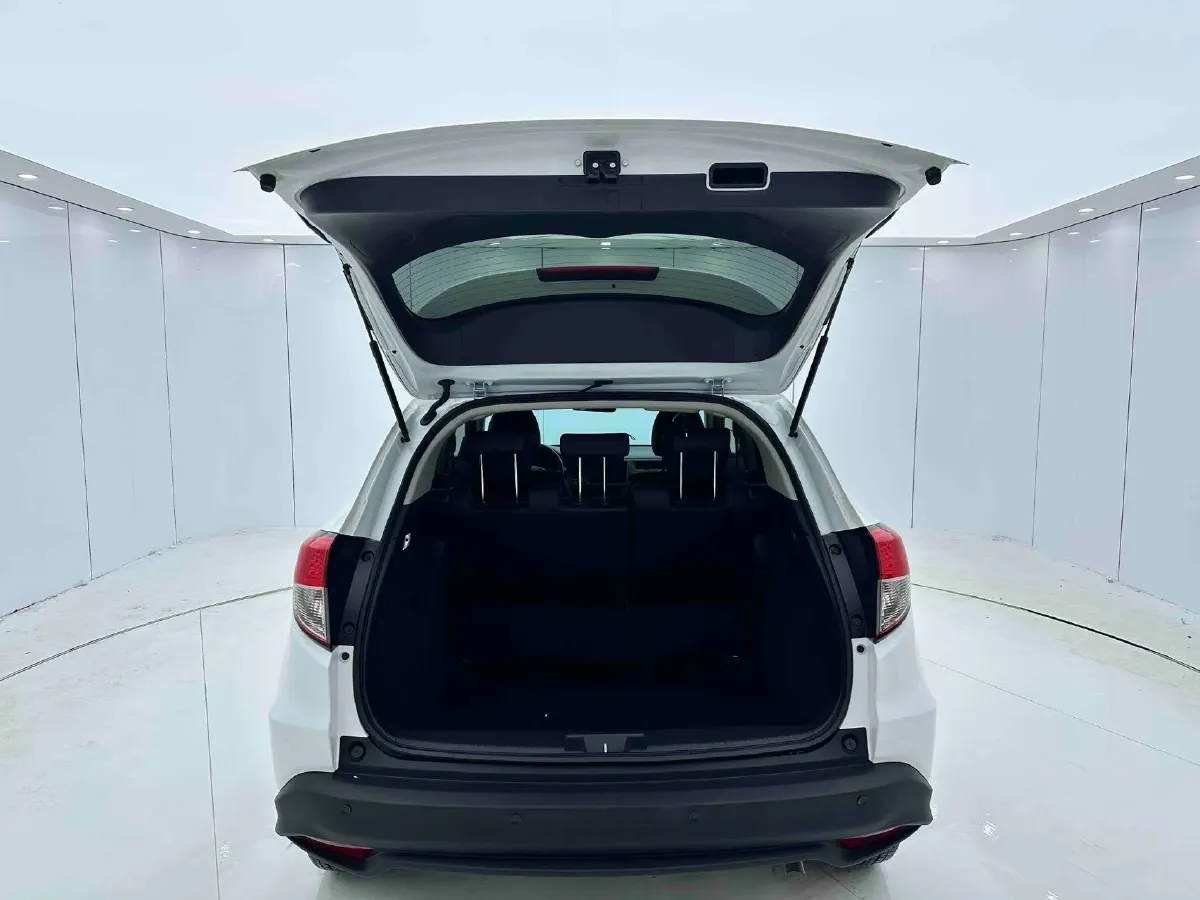 2020 Honda Vezel 1.5L 131HP L4 CVT,autocango,china used car exporter,china ev exporter,chinese used car exporter,chinese used ev exporter