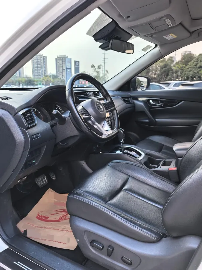 2021 Nissan X-Trail 2.0L 151HP L4 CVT,autocango,china used car exporter,china ev exporter,chinese used car exporter,chinese used ev exporter