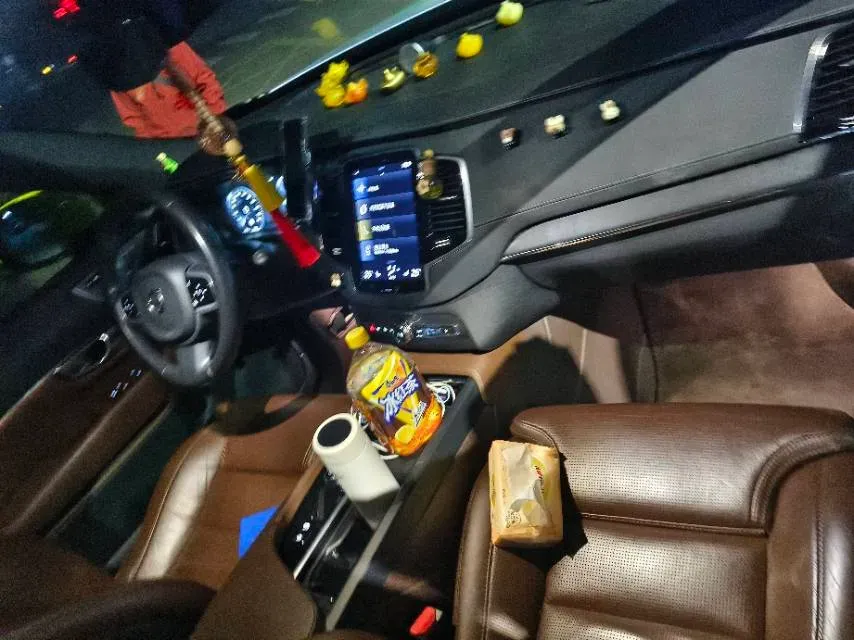 2022 Volvo XC90 PHEV 2.0T 310HP L4 8AT PHEV 18.8KWH,autocango,china used car exporter,china ev exporter,chinese used car exporter,chinese used ev exporter