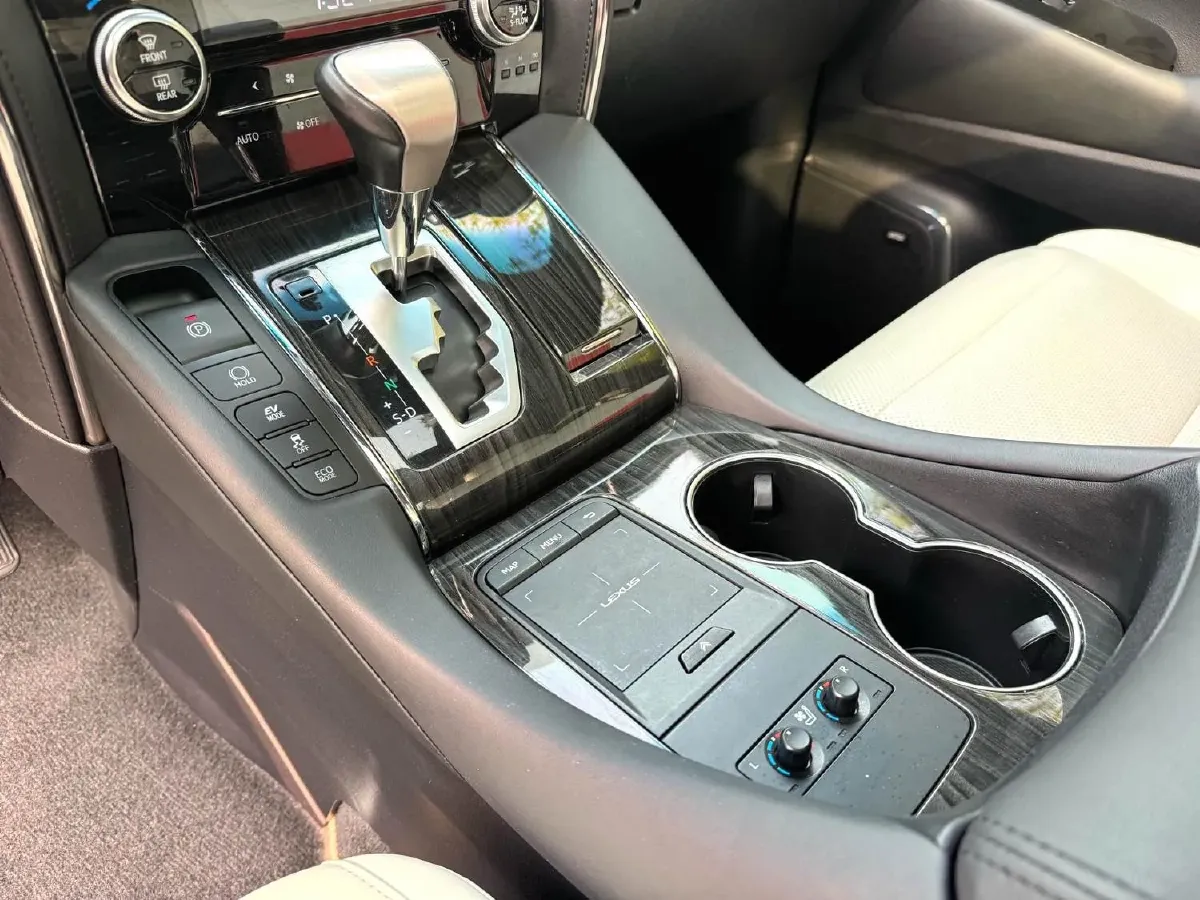 2020 Lexus LM 2.5L 117HP L4 E-CVT Hybrid,autocango,china used car exporter,china ev exporter,chinese used car exporter,chinese used ev exporter