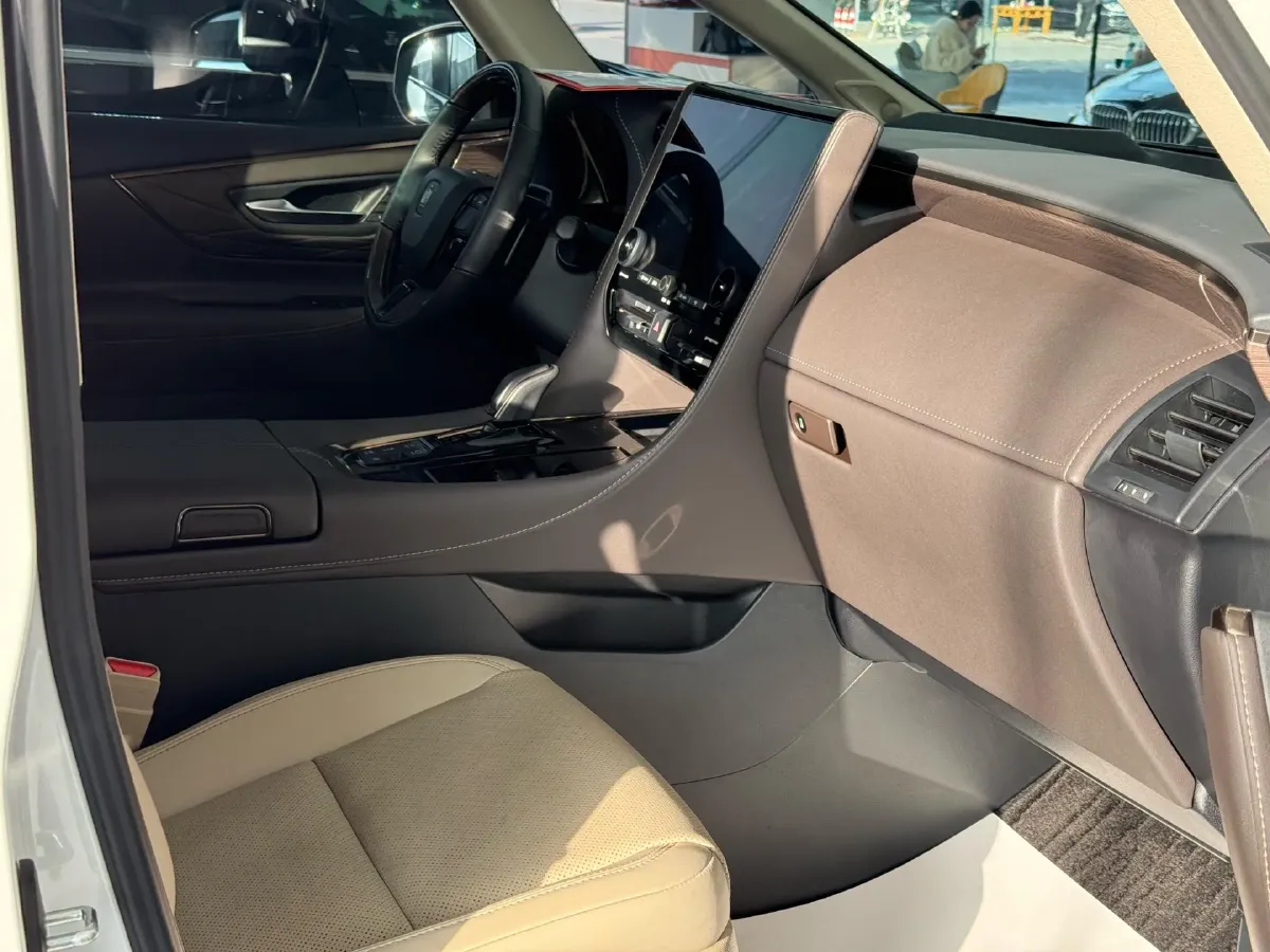 2024 Toyota Vellfire 2.5L 190HP L4 E-CVT Hybrid,autocango,china used car exporter,china ev exporter,chinese used car exporter,chinese used ev exporter