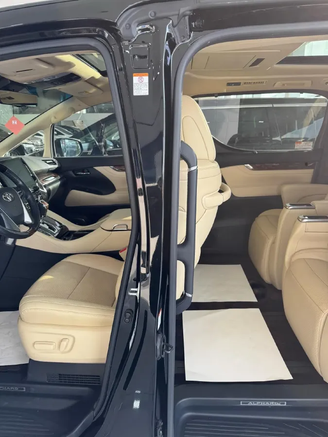 2021 Toyota Alphard 2.5L 117HP L4 E-CVT Hybrid,autocango,china used car exporter,china ev exporter,chinese used car exporter,chinese used ev exporter