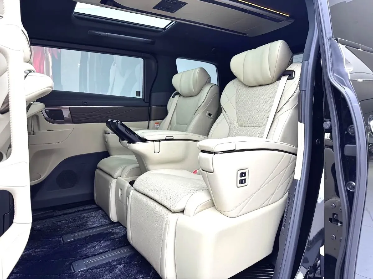 2024 Toyota Vellfire 2.5L 190HP L4 E-CVT Hybrid,autocango,china used car exporter,china ev exporter,chinese used car exporter,chinese used ev exporter