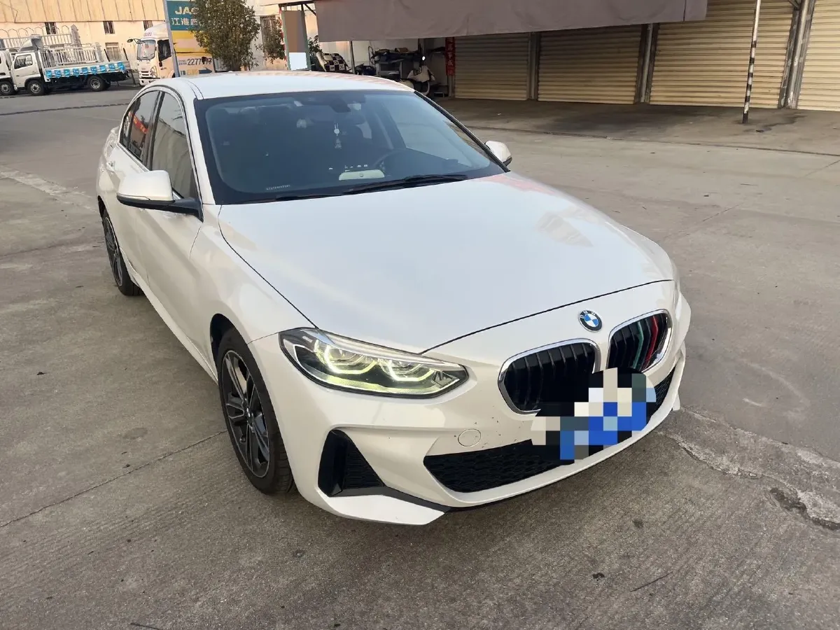 2021 BMW 1 Series 1.5T 140HP L3 7DCT,autocango,china used car exporter,china ev exporter,chinese used car exporter,chinese used ev exporter