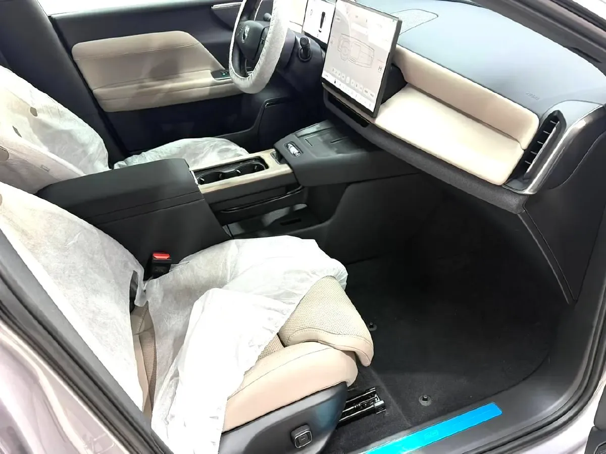 2026 Volvo XC70 PHEV 1.5T 156HP L4 3DHT PHEV,autocango,china used car exporter,china ev exporter,chinese used car exporter,chinese used ev exporter