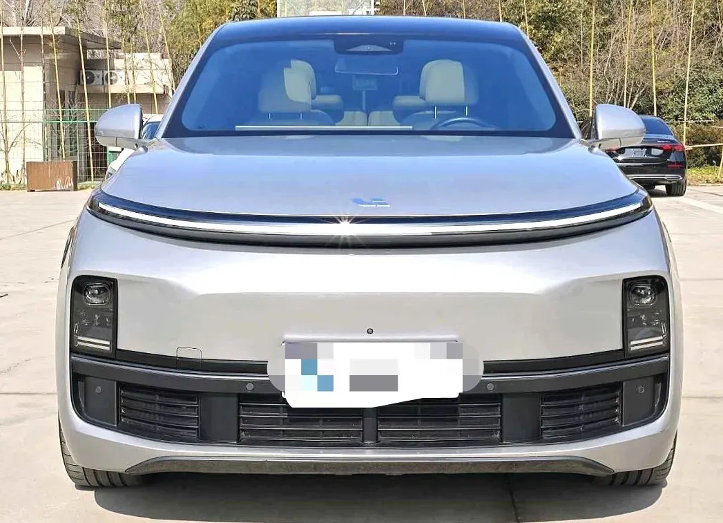 2023 Li L8 Range Extended 154HP REEV 40.9KWH,autocango,china used car exporter,china ev exporter,chinese used car exporter,chinese used ev exporter