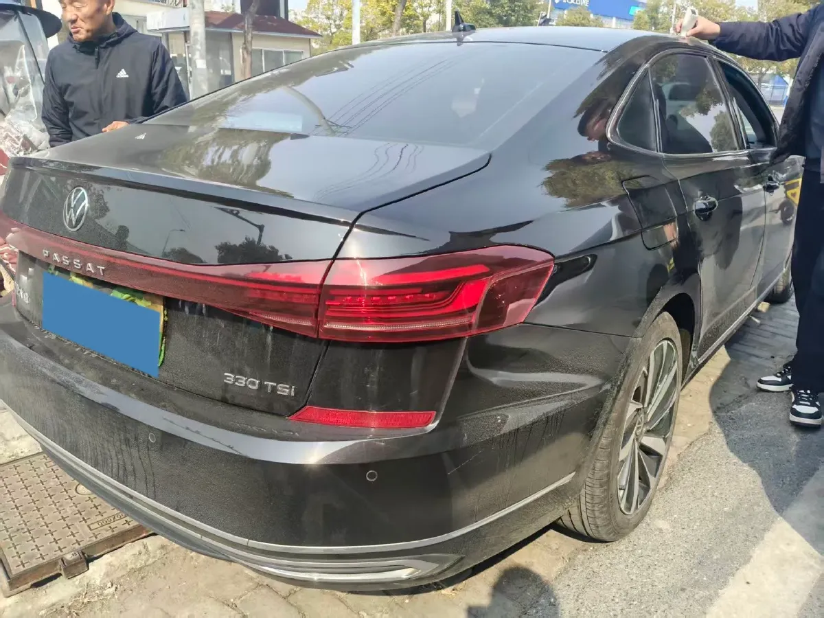 2021 Volkswagen Passat 2.0T 186HP L4 7DCT,autocango,china used car exporter,china ev exporter,chinese used car exporter,chinese used ev exporter