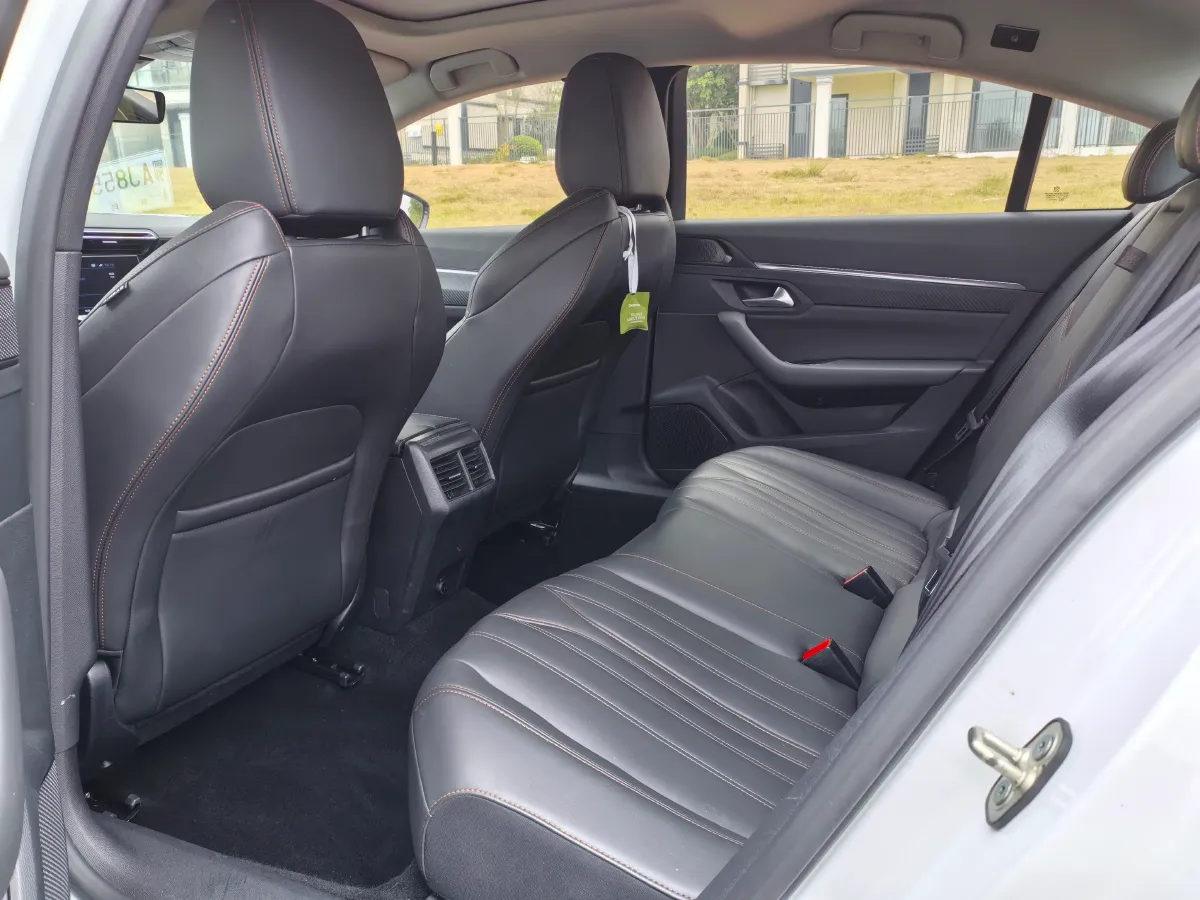 2019 Peugeot 508 1.6T 167HP L4 6AT,autocango,china used car exporter,china ev exporter,chinese used car exporter,chinese used ev exporter