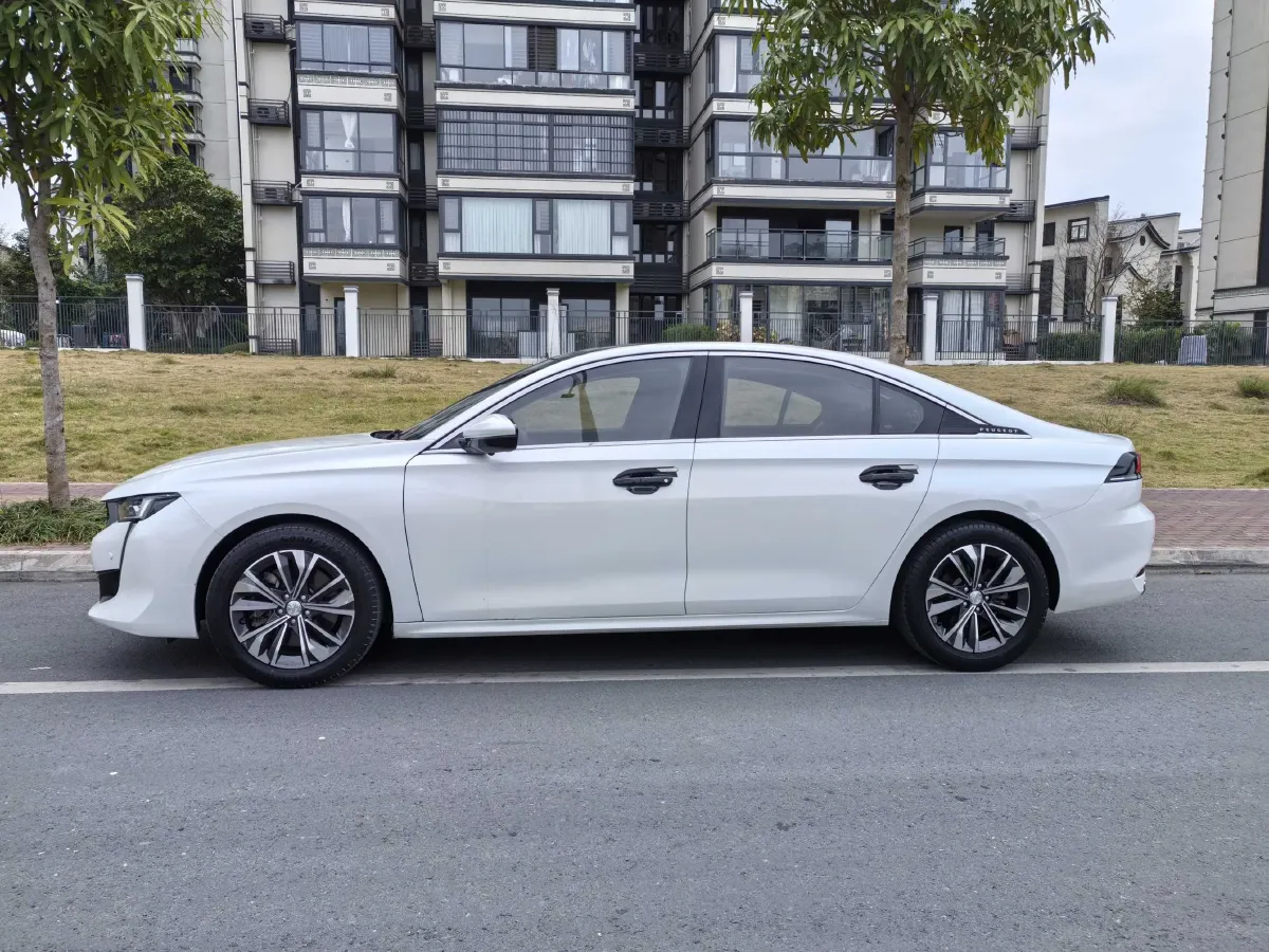 2019 Peugeot 508 1.6T 167HP L4 6AT,autocango,china used car exporter,china ev exporter,chinese used car exporter,chinese used ev exporter