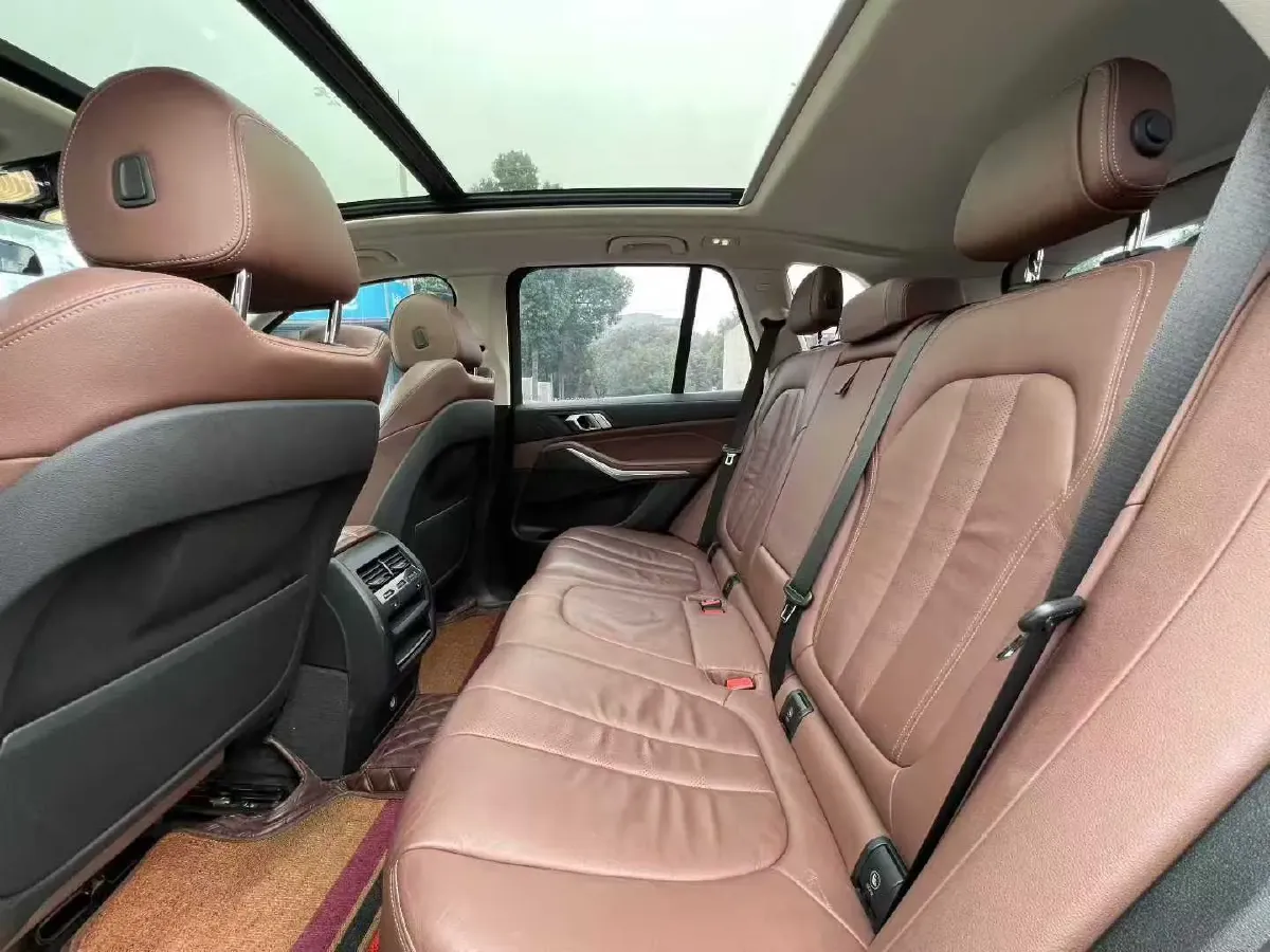 2020 BMW X5 3.0T 340HP L6 8AT,autocango,china used car exporter,china ev exporter,chinese used car exporter,chinese used ev exporter