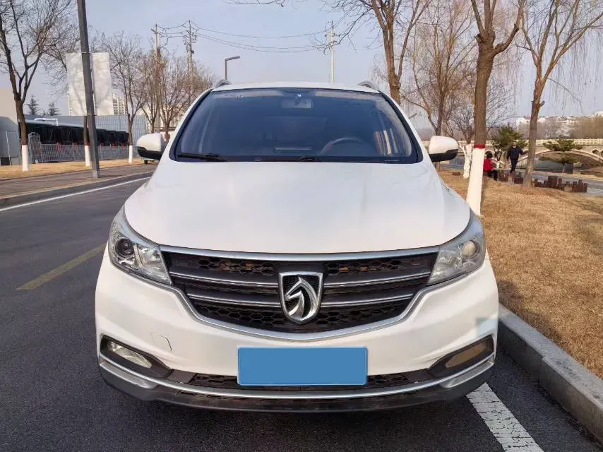 2019 BaoJun 730 1.5T 151HP L4 CVT,autocango,china used car exporter,china ev exporter,chinese used car exporter,chinese used ev exporter