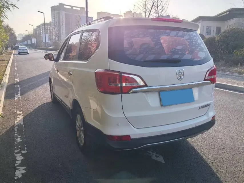 2019 BaoJun 730 1.5T 151HP L4 CVT,autocango,china used car exporter,china ev exporter,chinese used car exporter,chinese used ev exporter