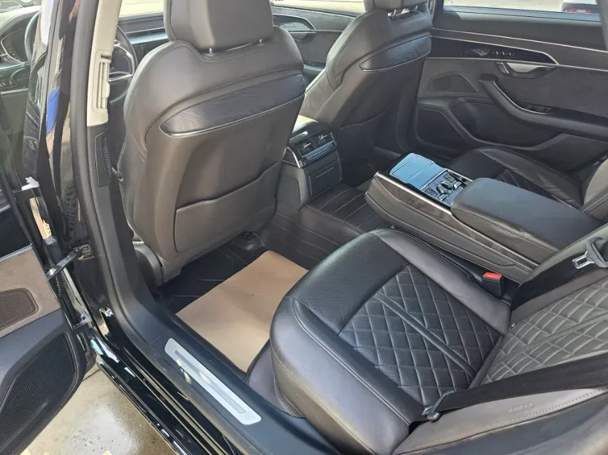 2021 Audi A8 3.0T 286HP V6 8AT,autocango,china used car exporter,china ev exporter,chinese used car exporter,chinese used ev exporter