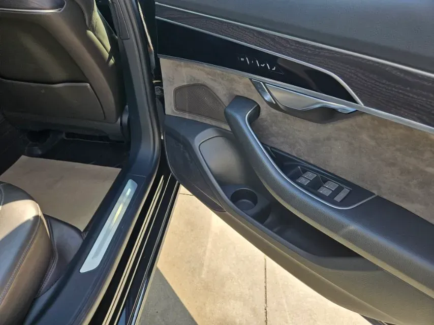 2021 Audi A8 3.0T 286HP V6 8AT,autocango,china used car exporter,china ev exporter,chinese used car exporter,chinese used ev exporter