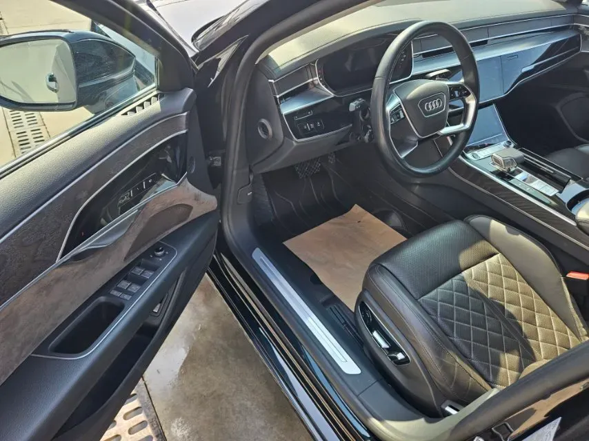 2021 Audi A8 3.0T 286HP V6 8AT,autocango,china used car exporter,china ev exporter,chinese used car exporter,chinese used ev exporter