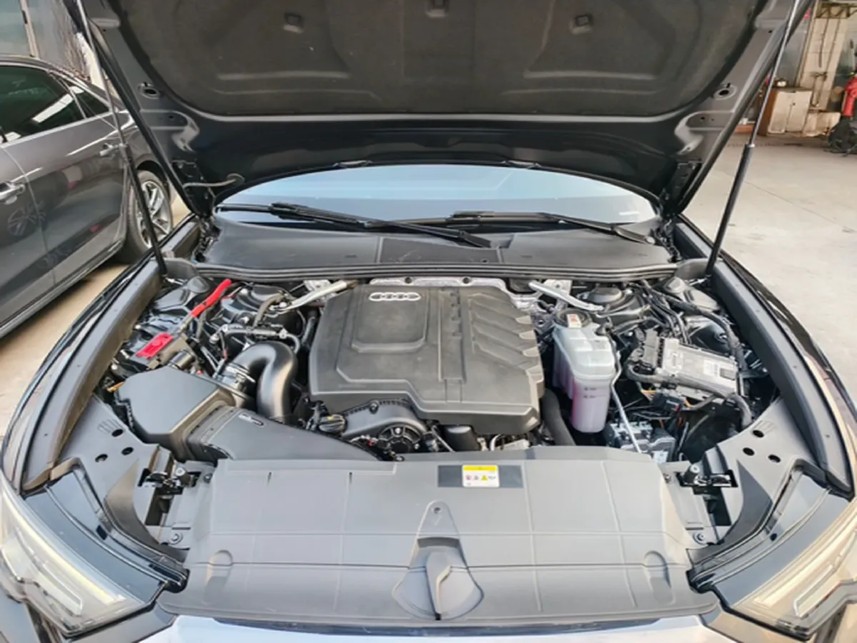 2024 Audi A6L 2.0T 190HP L4 7DCT,autocango,china used car exporter,china ev exporter,chinese used car exporter,chinese used ev exporter