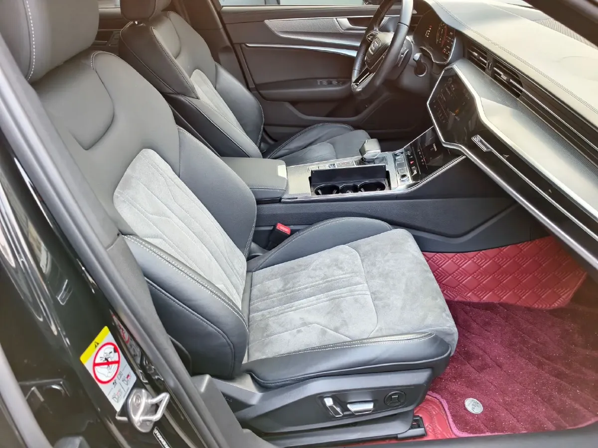 2024 Audi A6L 2.0T 190HP L4 7DCT,autocango,china used car exporter,china ev exporter,chinese used car exporter,chinese used ev exporter