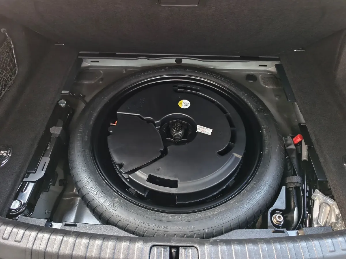 2024 Audi A6L 2.0T 190HP L4 7DCT,autocango,china used car exporter,china ev exporter,chinese used car exporter,chinese used ev exporter