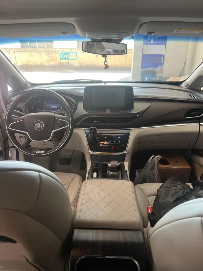2022 Buick GL8 2.0T 237HP L4 9AT,autocango,china used car exporter,china ev exporter,chinese used car exporter,chinese used ev exporter