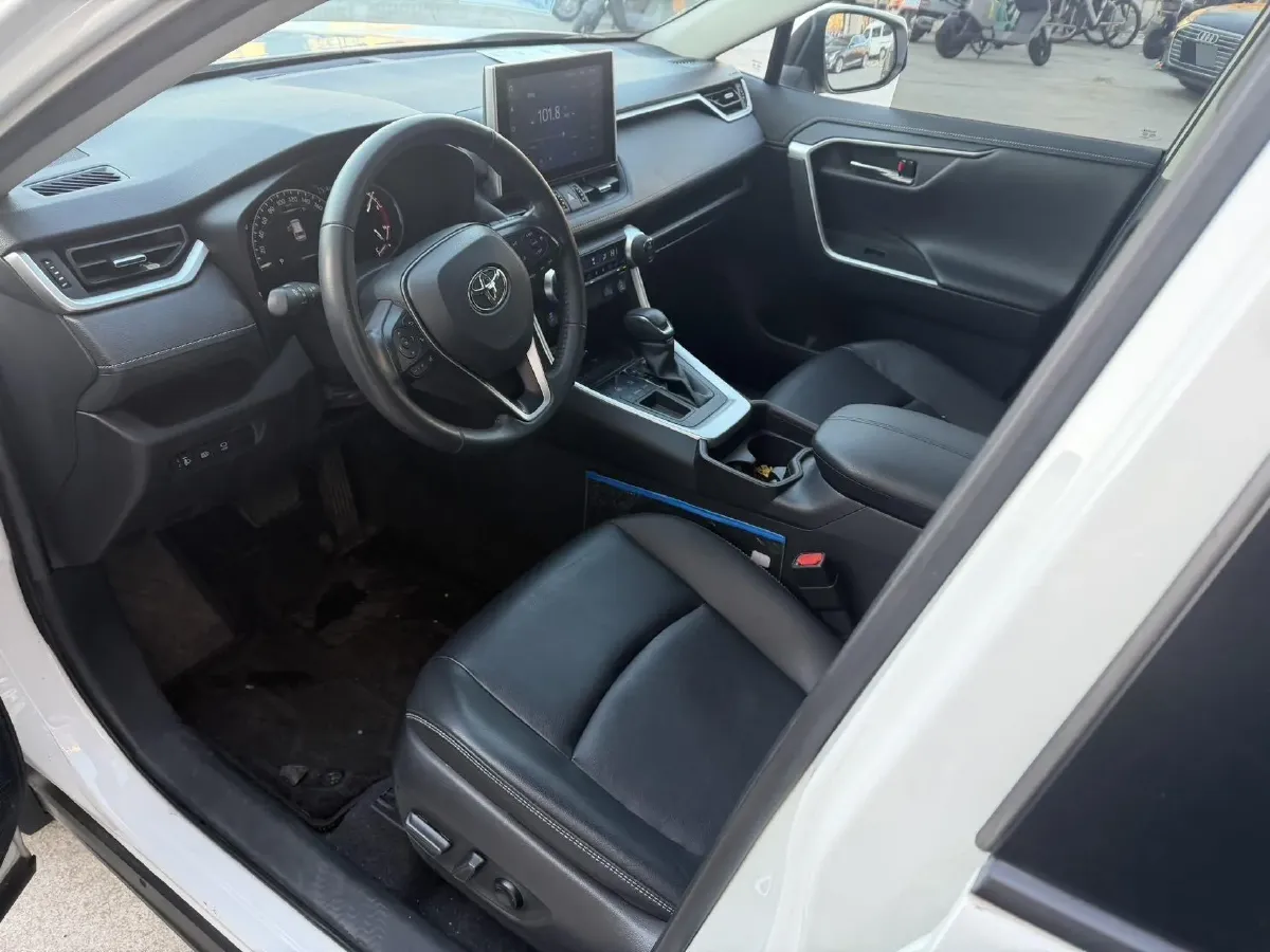 2021 Toyota RAV4 2.0L 171HP L4 CVT,autocango,china used car exporter,china ev exporter,chinese used car exporter,chinese used ev exporter