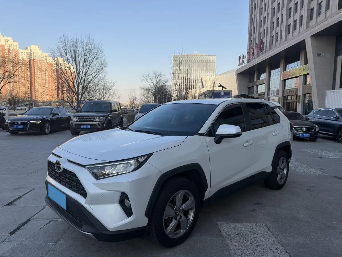 2021 Toyota RAV4 2.0L 171HP L4 CVT,autocango,china used car exporter,china ev exporter,chinese used car exporter,chinese used ev exporter