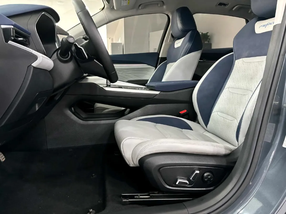 2021 Geely Preface 2.0T 190HP L4 7DCT,autocango,china used car exporter,china ev exporter,chinese used car exporter,chinese used ev exporter