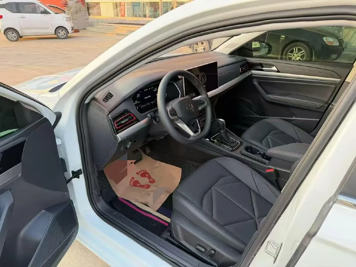 2024 Volkswagen Lavida 1.5T 160HP L4 7DCT,autocango,china used car exporter,china ev exporter,chinese used car exporter,chinese used ev exporter