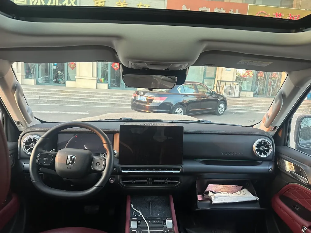 2025 Tank 300 2.0T 252HP L4 9AT PHEV,autocango,china used car exporter,china ev exporter,chinese used car exporter,chinese used ev exporter