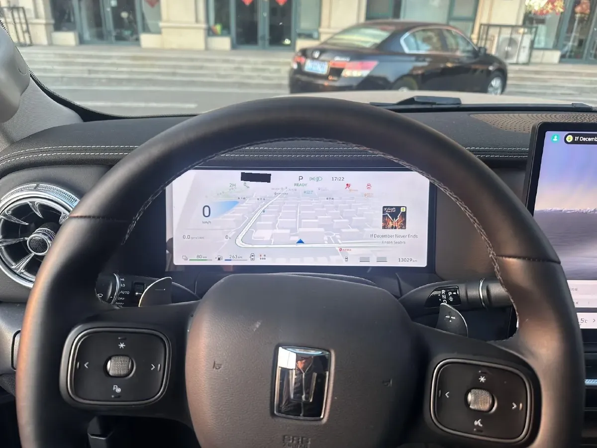 2025 Tank 300 2.0T 252HP L4 9AT PHEV,autocango,china used car exporter,china ev exporter,chinese used car exporter,chinese used ev exporter