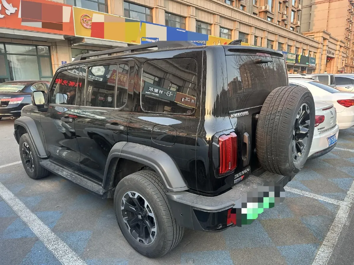 2025 Tank 300 2.0T 252HP L4 9AT PHEV,autocango,china used car exporter,china ev exporter,chinese used car exporter,chinese used ev exporter