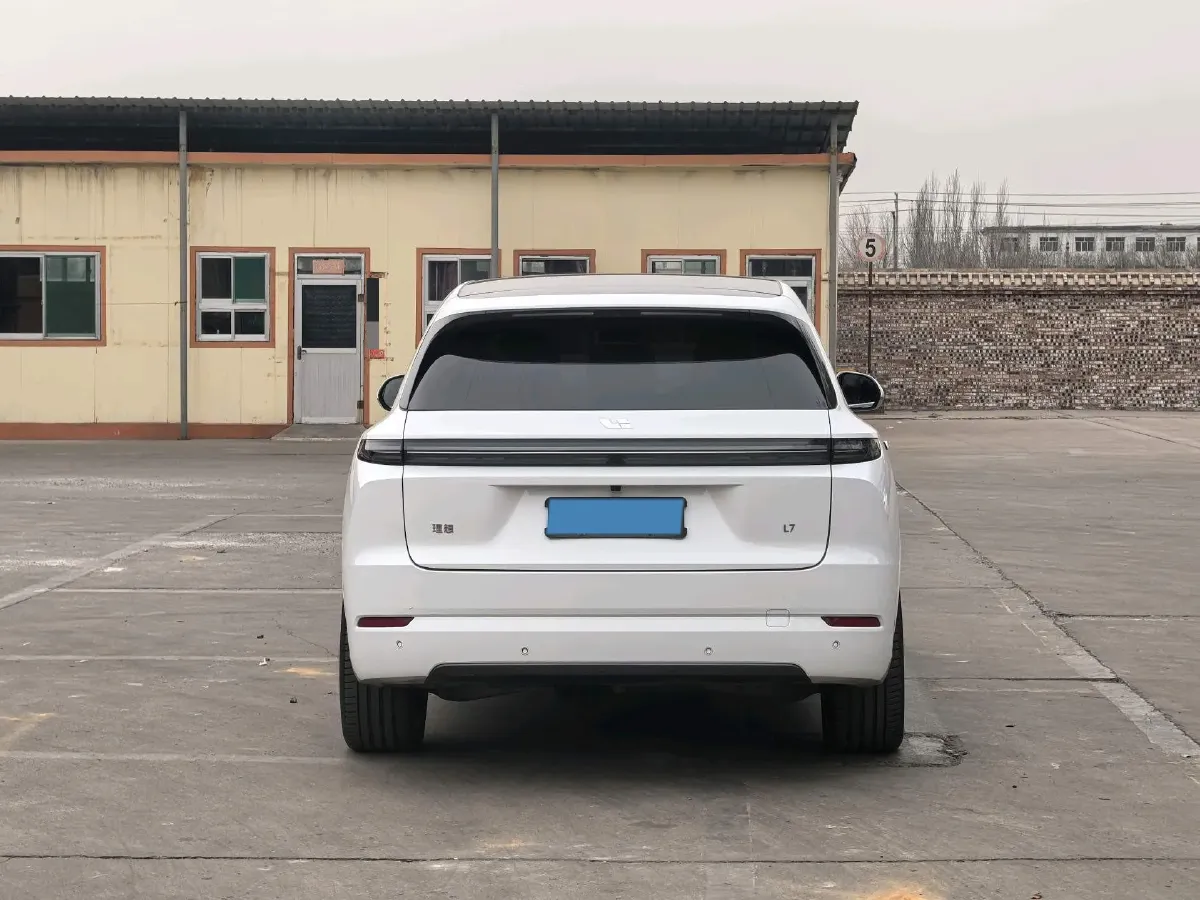 2024 Li L8 Range Extended 154HP REEV 42.8KWH,autocango,china used car exporter,china ev exporter,chinese used car exporter,chinese used ev exporter