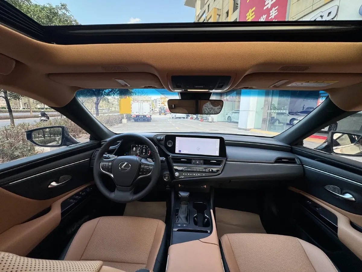 2023 Lexus ES 2.0L 173HP L4 CVT,autocango,china used car exporter,china ev exporter,chinese used car exporter,chinese used ev exporter