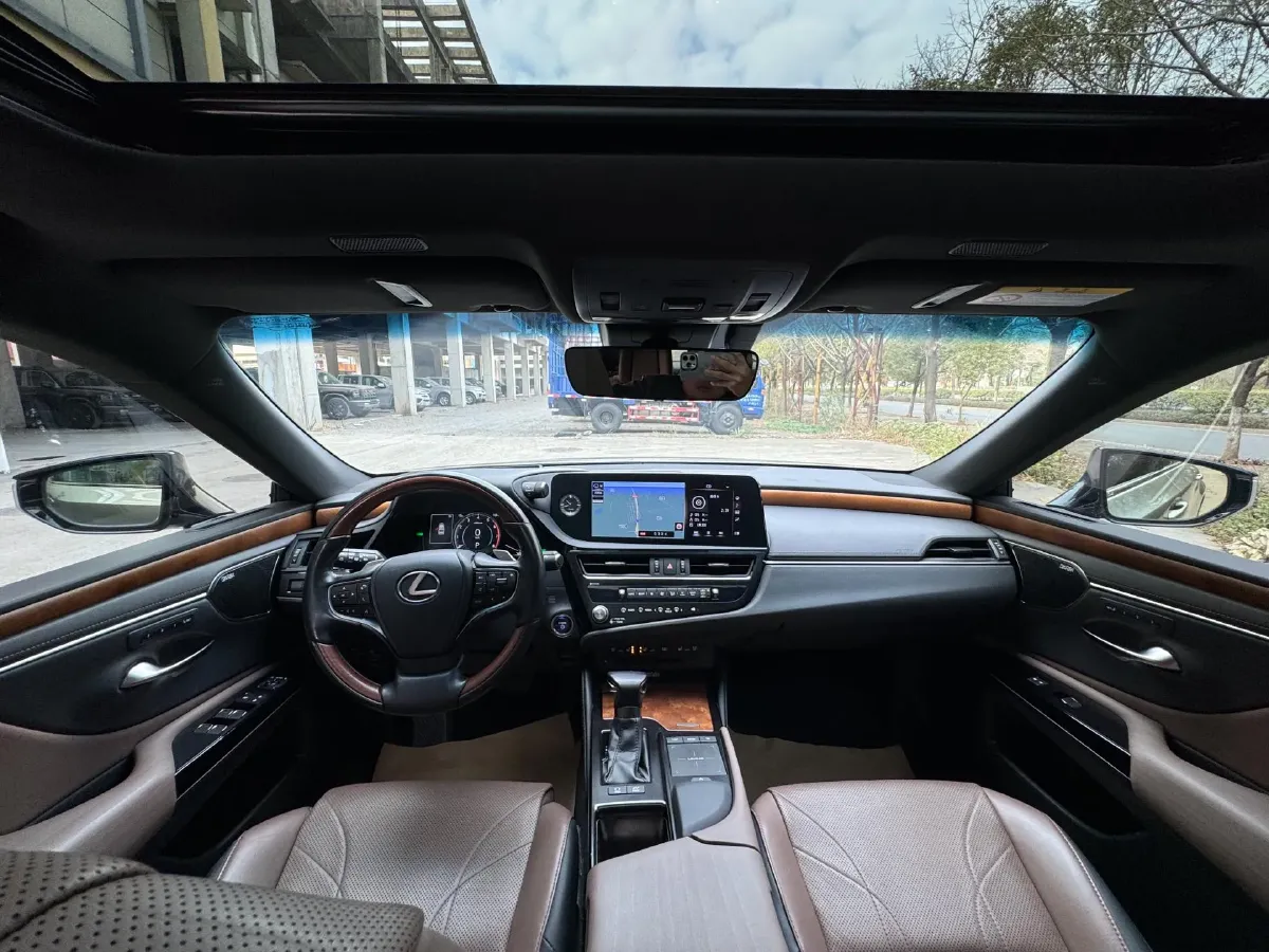 2021 Lexus ES 2.5L 178HP L4 E-CVT Hybrid,autocango,china used car exporter,china ev exporter,chinese used car exporter,chinese used ev exporter