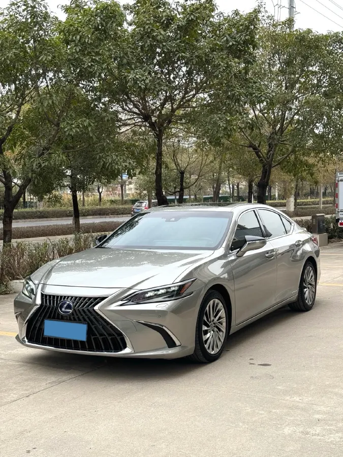 2021 Lexus ES 2.5L 178HP L4 E-CVT Hybrid,autocango,china used car exporter,china ev exporter,chinese used car exporter,chinese used ev exporter