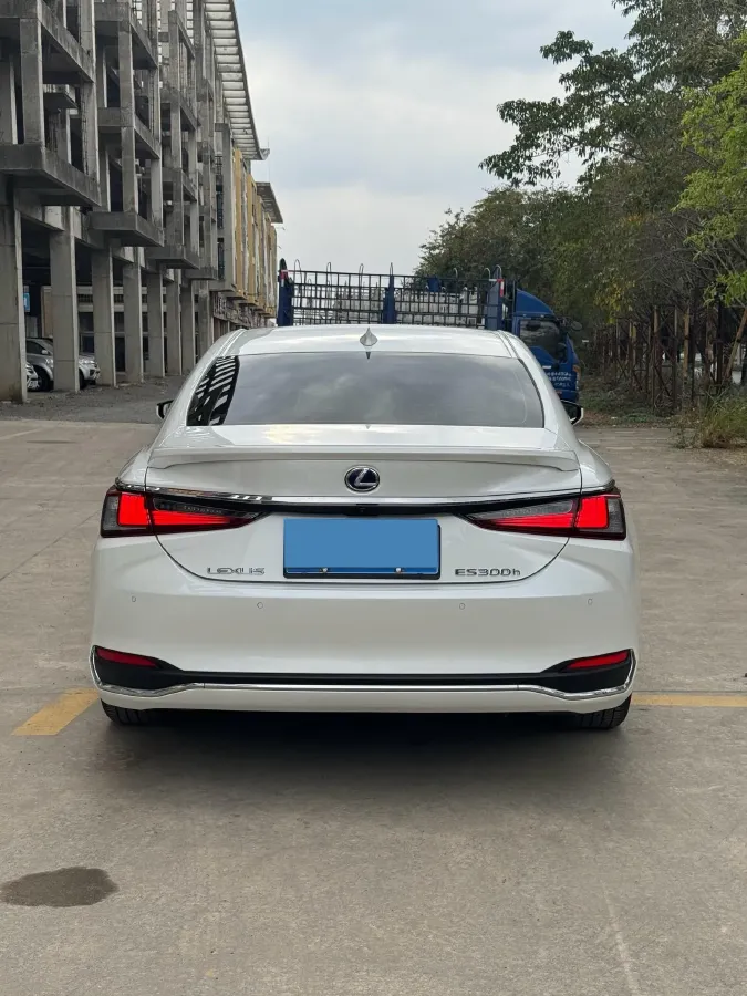 2018 Lexus ES 2.5L 178HP L4 E-CVT Hybrid,autocango,china used car exporter,china ev exporter,chinese used car exporter,chinese used ev exporter