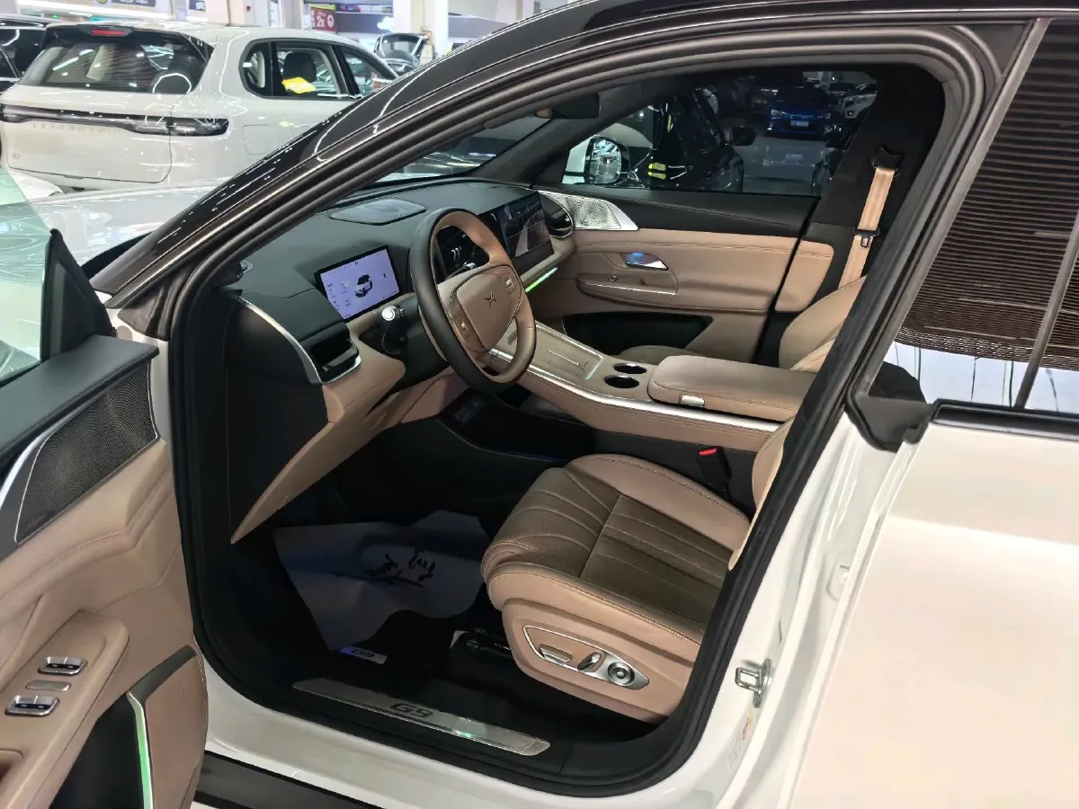 2025 Xpeng G9 BEV 79KWH,autocango,china used car exporter,china ev exporter,chinese used car exporter,chinese used ev exporter