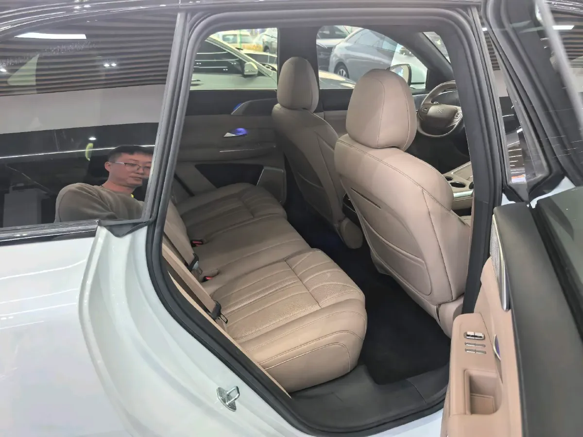 2025 Xpeng G9 BEV 79KWH,autocango,china used car exporter,china ev exporter,chinese used car exporter,chinese used ev exporter