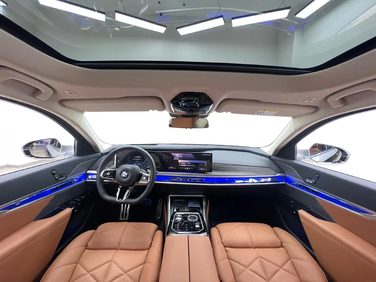 2023 BMW 7 Series 3.0T 381HP L6 8AT,autocango,china used car exporter,china ev exporter,chinese used car exporter,chinese used ev exporter