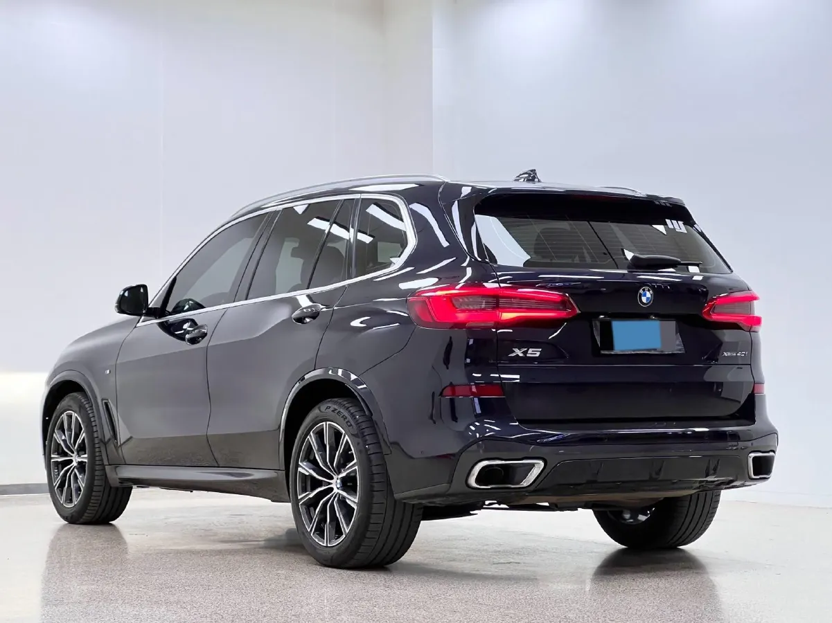 2020 BMW X5 3.0T 340HP L6 8AT,autocango,china used car exporter,china ev exporter,chinese used car exporter,chinese used ev exporter
