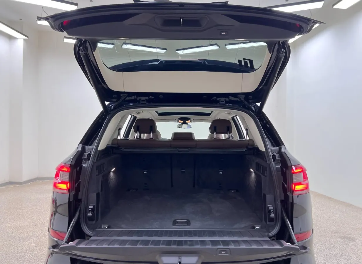 2020 BMW X5 3.0T 340HP L6 8AT,autocango,china used car exporter,china ev exporter,chinese used car exporter,chinese used ev exporter