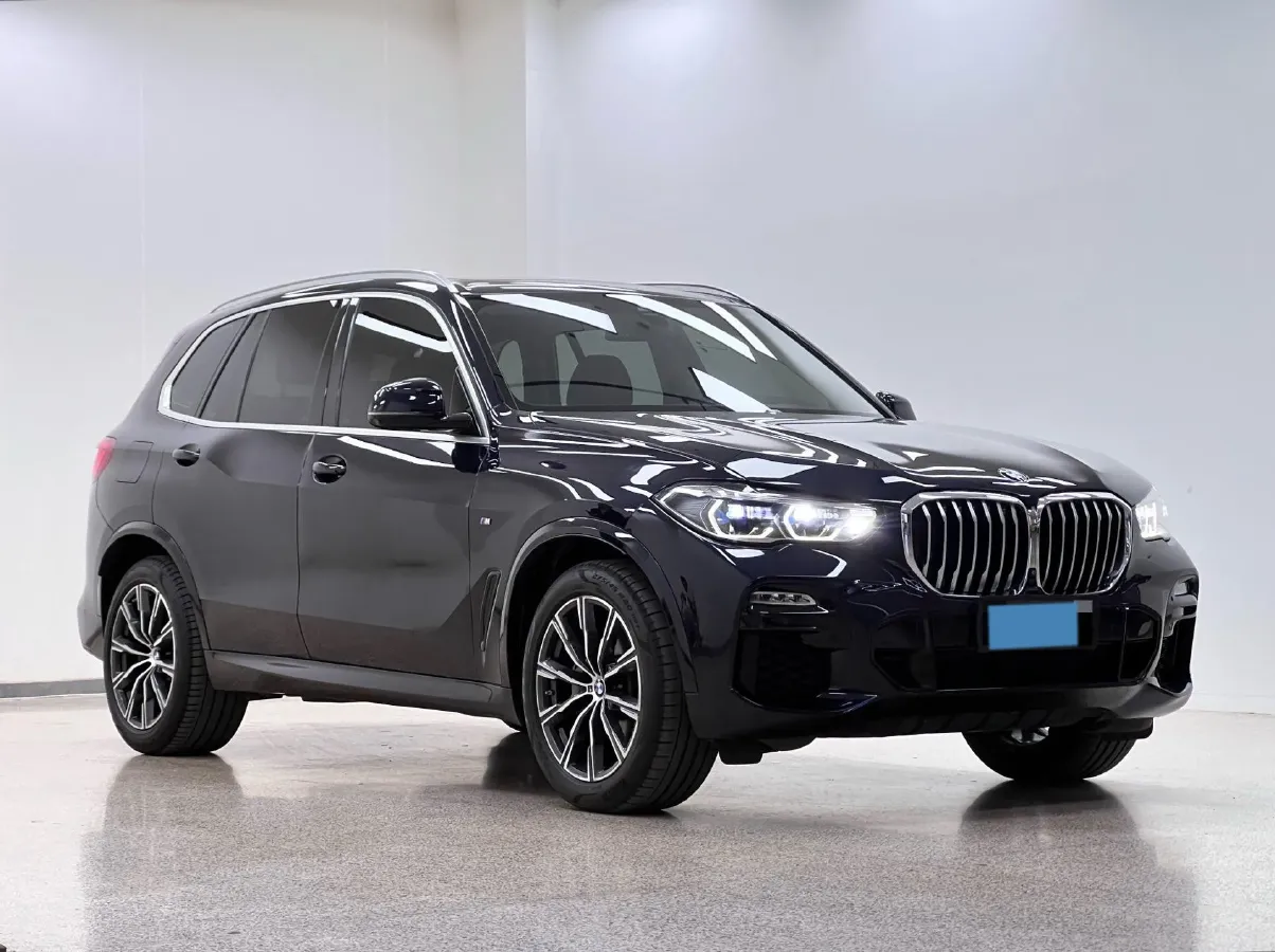 2020 BMW X5 3.0T 340HP L6 8AT,autocango,china used car exporter,china ev exporter,chinese used car exporter,chinese used ev exporter