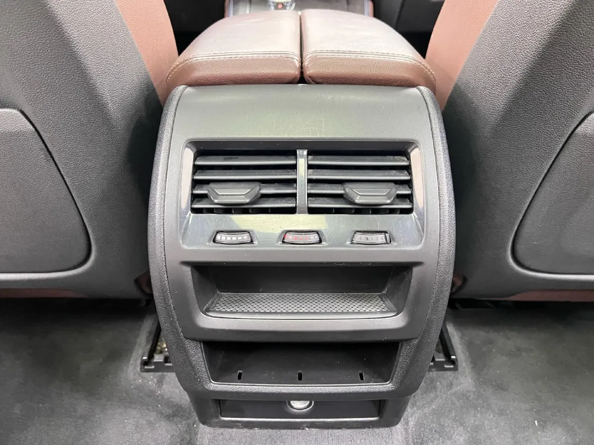 2020 BMW X5 3.0T 340HP L6 8AT,autocango,china used car exporter,china ev exporter,chinese used car exporter,chinese used ev exporter